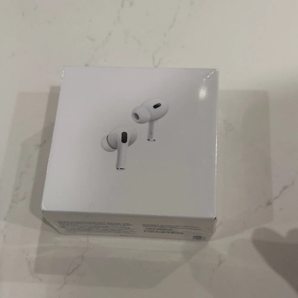 Apple AirPods Pro with Charging Case